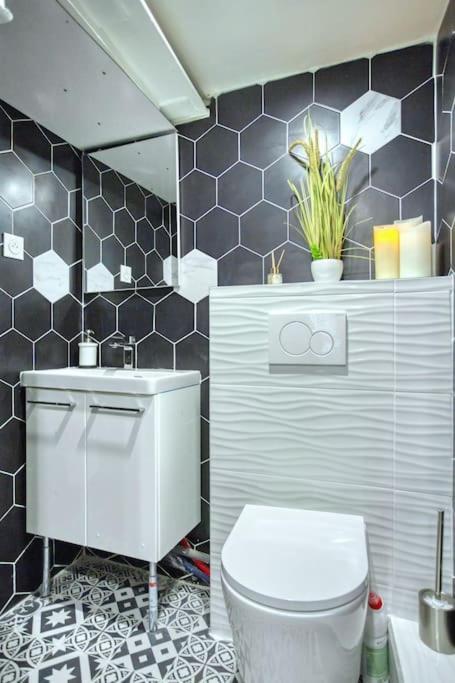 Le Nid Parisien Triplex Cosy Et Chaleureuxアパートメント エクステリア 写真