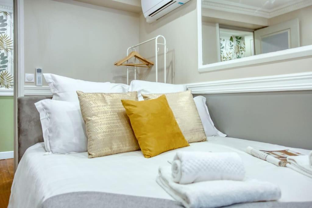 Le Nid Parisien Triplex Cosy Et Chaleureuxアパートメント エクステリア 写真