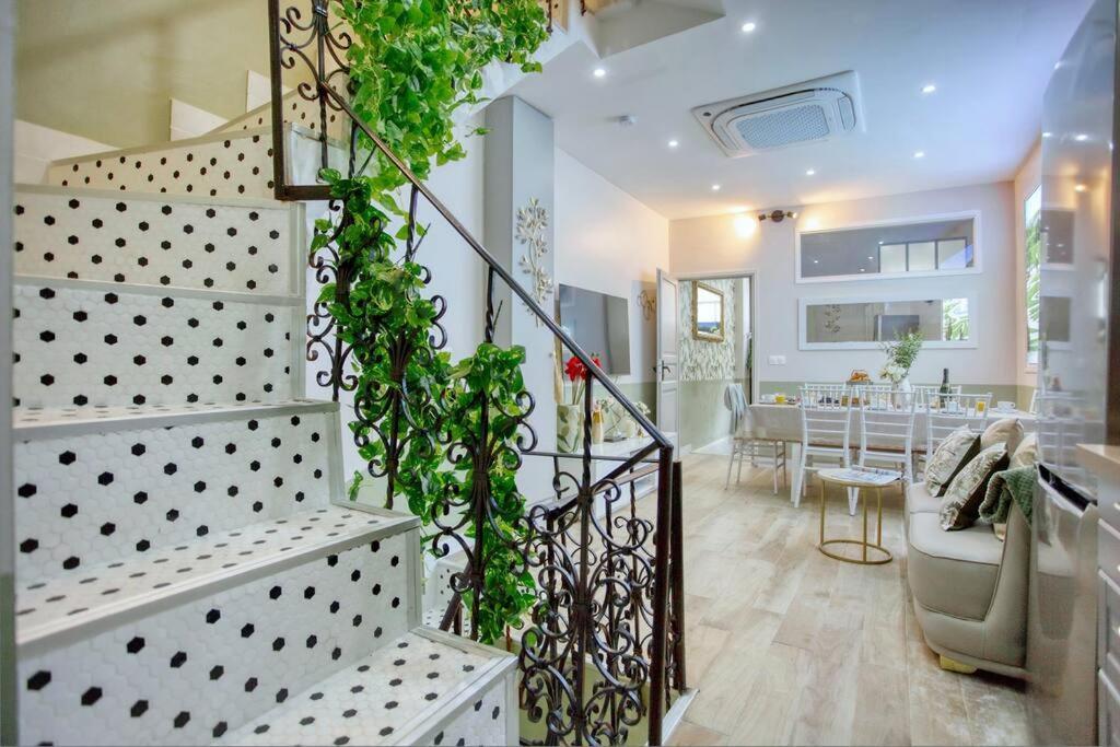 Le Nid Parisien Triplex Cosy Et Chaleureuxアパートメント エクステリア 写真