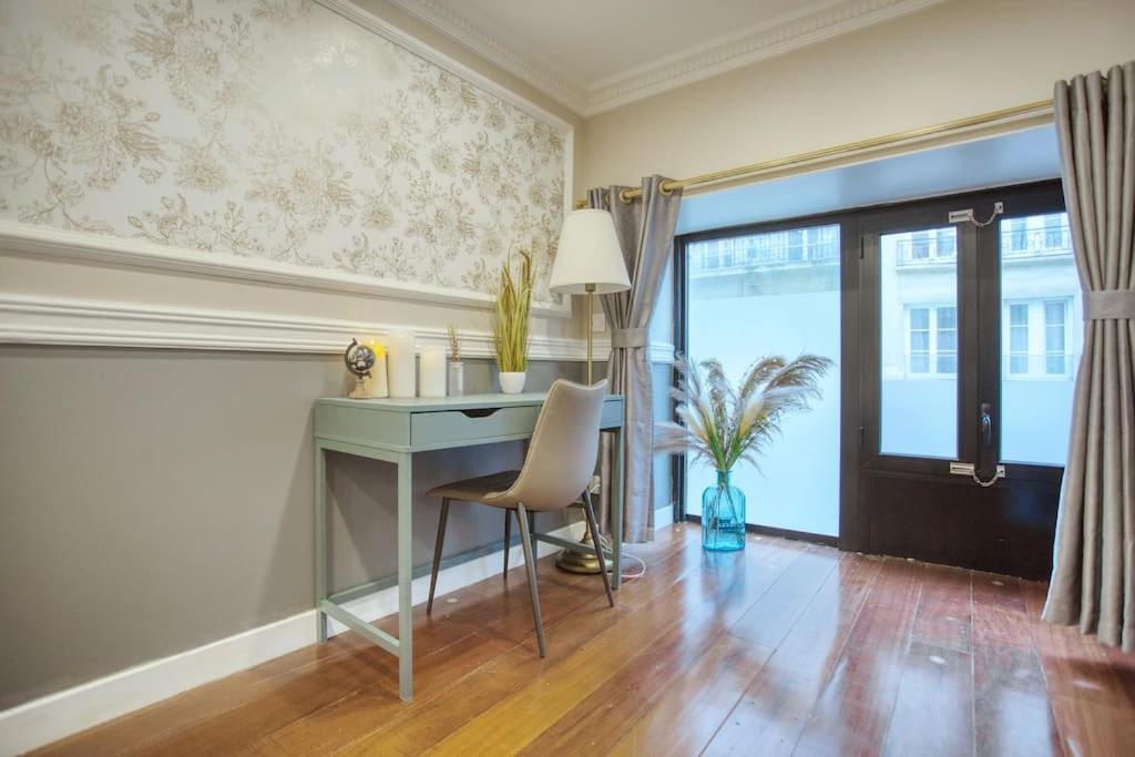 Le Nid Parisien Triplex Cosy Et Chaleureuxアパートメント エクステリア 写真
