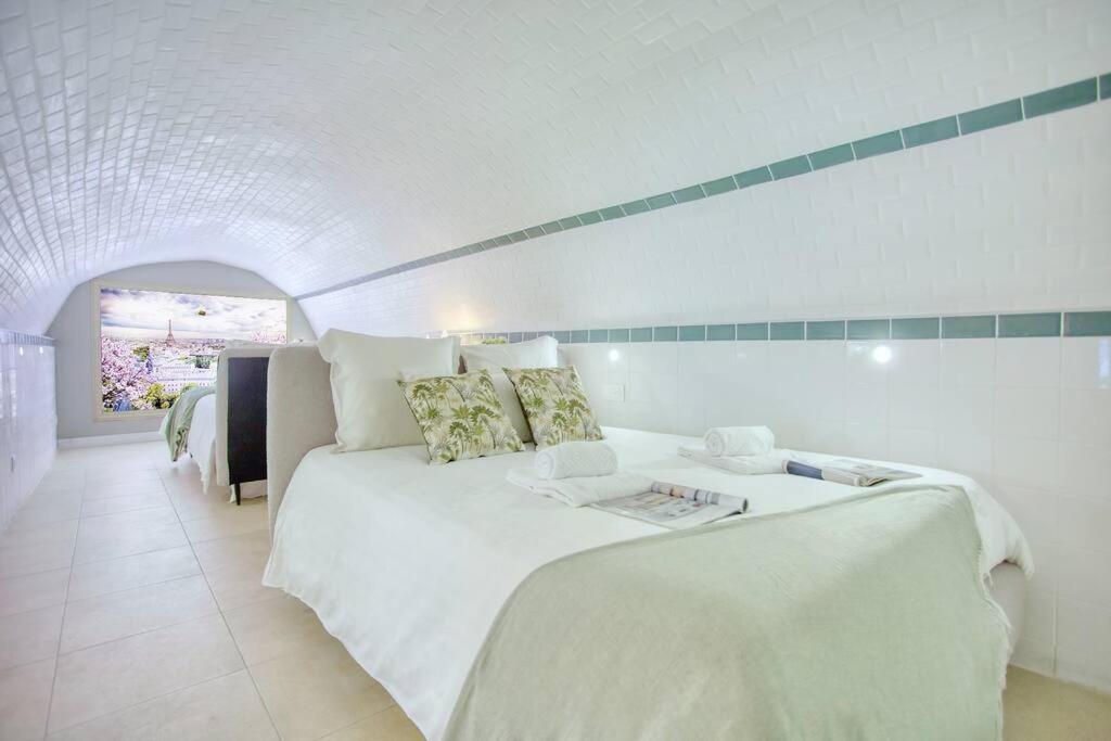 Le Nid Parisien Triplex Cosy Et Chaleureuxアパートメント エクステリア 写真